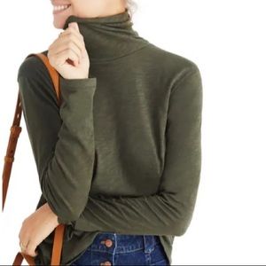 Madewell whisper cotton turtleneck top in forest moss